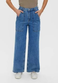 Vero Moda VMKITHY - Flared Jeans - Medium Blue Denim