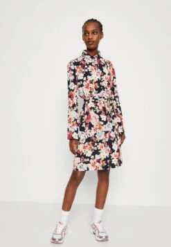 Vero Moda VMLUCIA SHIRT DRESS - Blusenkleid - Navy/lala -Vero Moda Verkäufe 978541a0cede405fa20e61fd25cf32f4