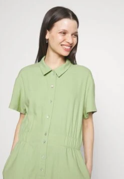 Vero Moda Petite PLAYSUIT - Jumpsuit - Reseda 9 Vero Moda Petite PLAYSUIT - Jumpsuit - Reseda -Vero Moda Verkäufe 9b07e3e8fbea4e18a65a64f115eb458c