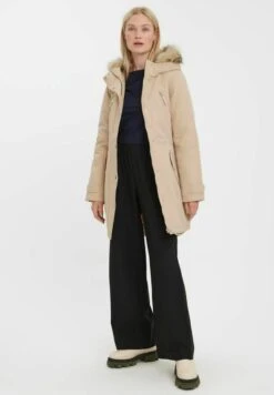 Vero Moda Verkäufe -Vero Moda Verkäufe 9c60f906e49c4f468a9e68f889c0944f