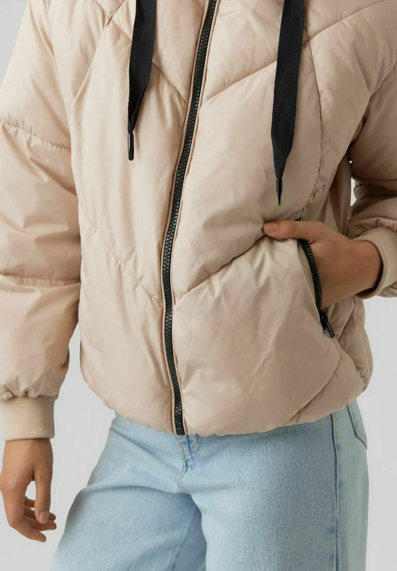 Vero Moda VMBEVERLY - Winterjacke - Doeskin 4 Vero Moda VMBEVERLY - Winterjacke - Doeskin – Bild 4