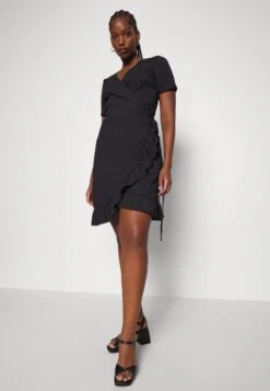 Vero Moda Curve VMHAYA SHORT DRESS - Freizeitkleid - Black 10 Vero Moda Curve VMHAYA SHORT DRESS - Freizeitkleid - Black -Vero Moda Verkäufe 9d6f20671cec45279869cf2707fd141e