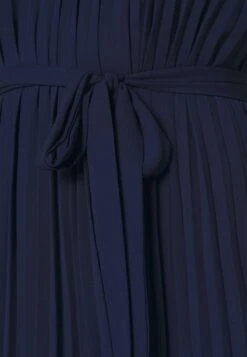 Vero Moda Tall VMSARA HALTER NECK ANKLE DRESS WVN TLL - Freizeitkleid - Navy Blazer -Vero Moda Verkäufe 9eeaf4cf372c4fc3b849e3b9fb608d9b