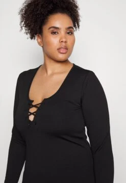 Vero Moda Curve VMRIVA SHORT DRESS - Jerseykleid - Black -Vero Moda Verkäufe a7839d5ed912481e8eb2143b7b6967ae