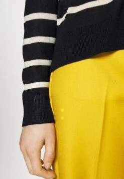 Vero Moda Petite VMNOVA O NECK - Strickpullover - Black/birch 11 Vero Moda Petite VMNOVA O NECK - Strickpullover - Black/birch -Vero Moda Verkäufe a8ea0ca3bf094239906b7e88d957e431