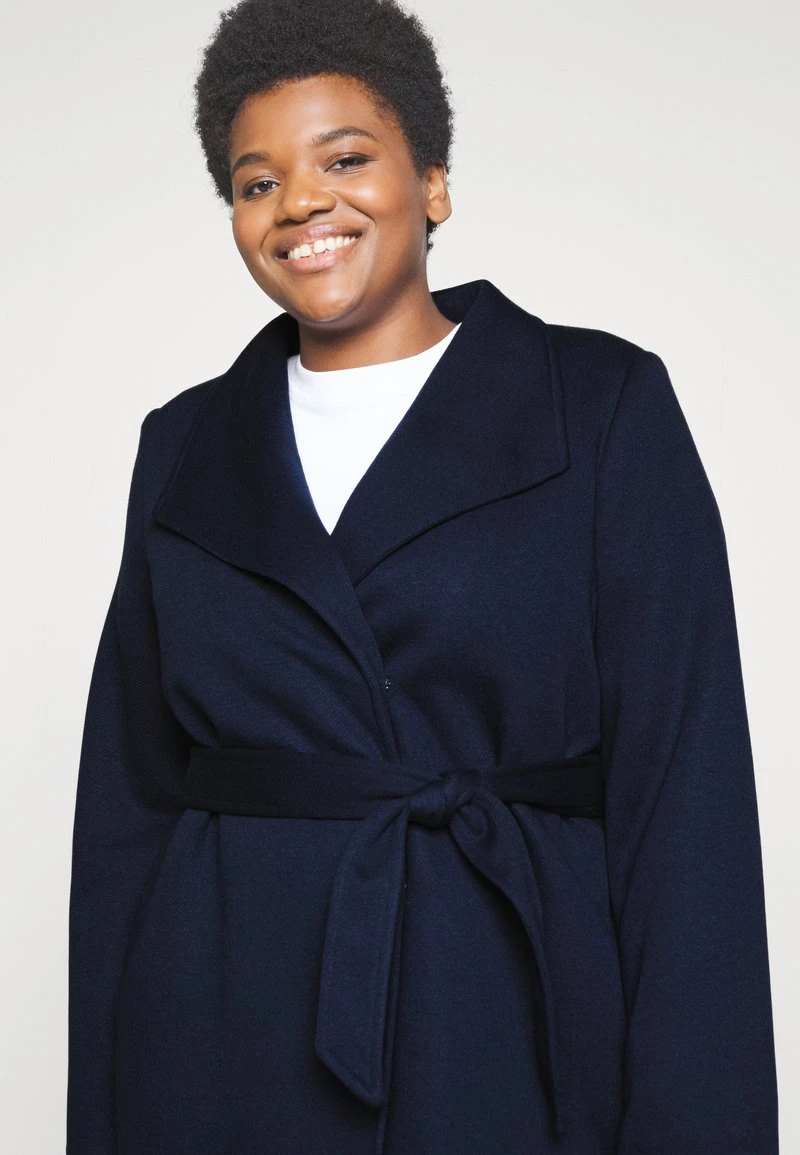 Vero Moda Curve VMVERODONAVIVIAN COAT CURVE - Klassischer Mantel - Navy Blazer 4 Vero Moda Curve VMVERODONAVIVIAN COAT CURVE - Klassischer Mantel - Navy Blazer – Bild 4