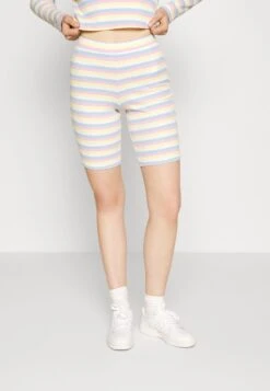 Vero Moda VMPELLY BIKER - Shorts - Snow White