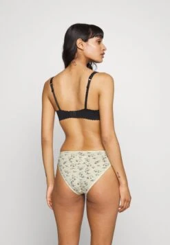 Vero Moda VMBETTY BRIEF 5 PACK - Slip - Black/grey/white -Vero Moda Verkäufe b3ece77d107345418ecea0b7f952b602