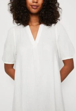 Vero Moda VMNATALI - Freizeitkleid - Snow White -Vero Moda Verkäufe b4c68c78c9d946a48491a394c4256847