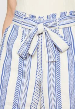 Vero Moda VMDICTHE TIE SHORTS - Shorts - Dazzling Blue -Vero Moda Verkäufe ba0e0a2089ba4f05b8a11437dcac01cc