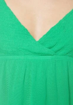 Vero Moda Petite VMMENNY SMOCK SINGLET - Top - Bright Green -Vero Moda Verkäufe bc7ce0109d804bce86396026e386d762