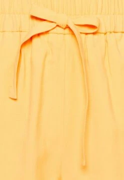 Vero Moda VMCARMEN LOOSE - Shorts - Mock Orange -Vero Moda Verkäufe c269f2b93b984f49b149379bdd99eb98