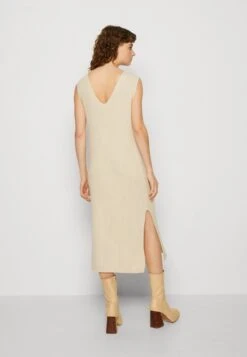 VMDAGNY VNECK CALF DRESS - Strickkleid - Oatmeal 8 VMDAGNY VNECK CALF DRESS - Strickkleid - Oatmeal -Vero Moda Verkäufe c40543d28a3d4699888c89a1103b7b60