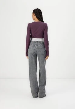 VMMTESSA WIDE BELT - Relaxed Fit Jeans - Medium Grey Denim -Vero Moda Verkäufe c644cf9a9eae46d0b38d72726348d7cb