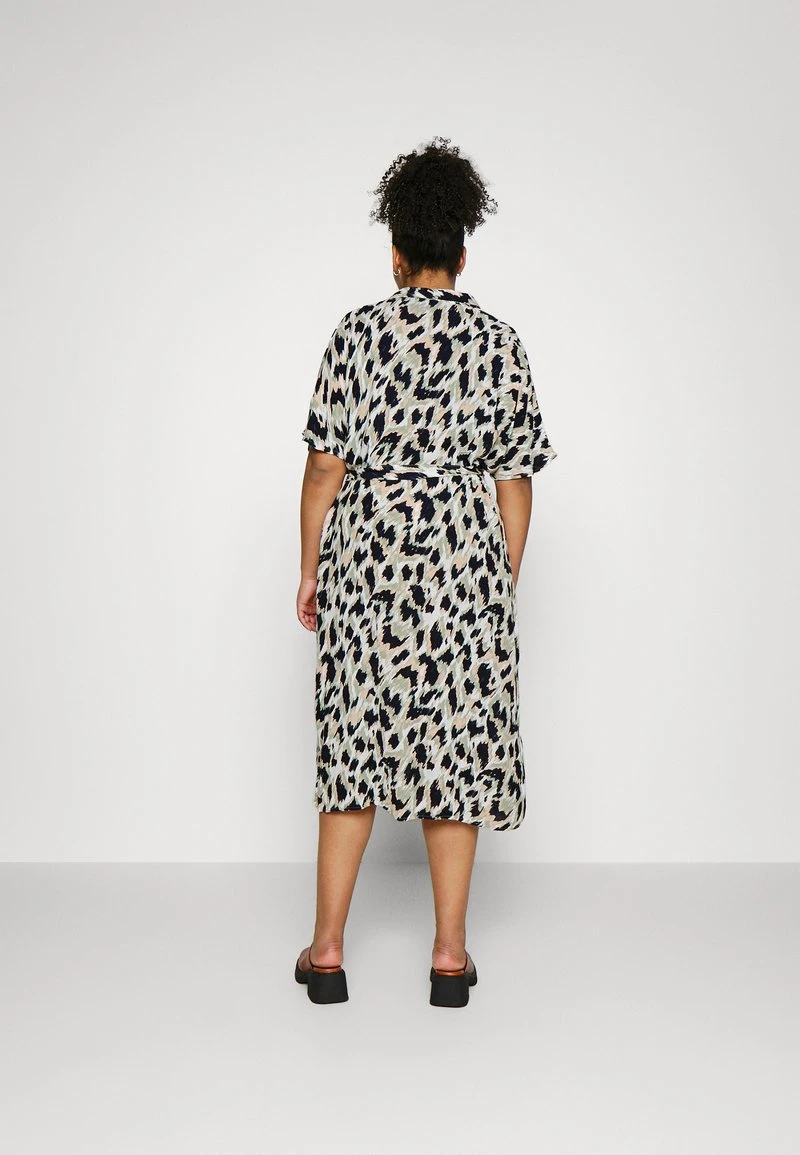 Vero Moda Curve VMMENNY CALF SHIRT DRESS - Freizeitkleid - Navy Blazer/mette 3 Vero Moda Curve VMMENNY CALF SHIRT DRESS - Freizeitkleid - Navy Blazer/mette – Bild 3