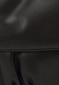 Vero Moda VMGIREALLA SHOULDER BAG - Handtasche - Black -Vero Moda Verkäufe cb504ceeef384f1c96c53c74721dce43