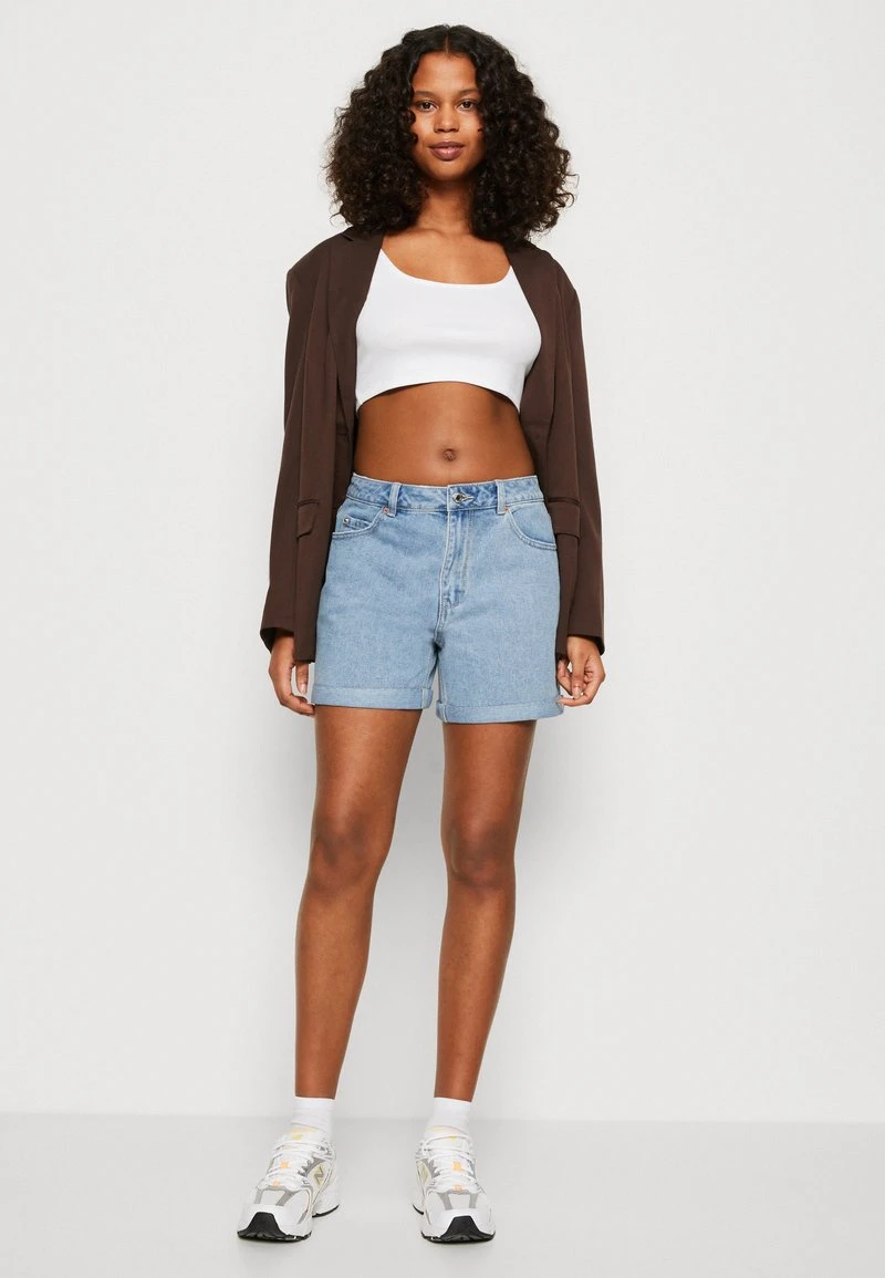 Vero Moda VMZURI HR MIX NOOS - Jeans Shorts - Light Blue Denim 4 Vero Moda VMZURI HR MIX NOOS - Jeans Shorts - Light Blue Denim – Bild 4