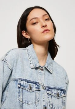 Vero Moda VMOLIVIA JACKET - Jeansjacke - Light Blue Denim 9 Vero Moda VMOLIVIA JACKET - Jeansjacke - Light Blue Denim -Vero Moda Verkäufe cf55730595fa404686779b3c6fdb4ce4