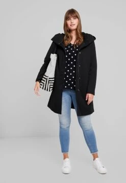 Vero Moda Verkäufe -Vero Moda Verkäufe d392ee6e9cf24fd4ba7871d97ea84233