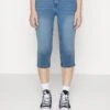 Vero Moda VMLATIFA MR BUTTON DENIM KNICKERS - Jeans Shorts - Light Blue Denim