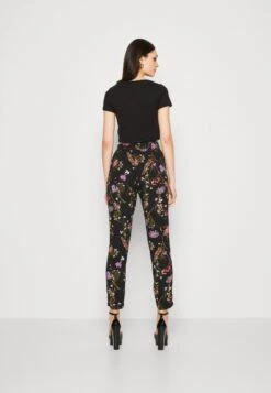 Vero Moda VMEASY PANTS - Stoffhose - Black -Vero Moda Verkäufe d6fb05c2db604fdd8be927ae59ad332f