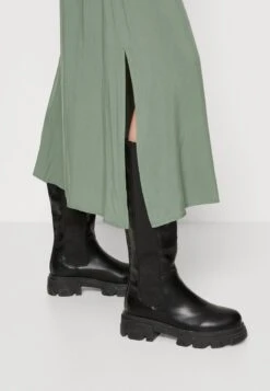 Vero Moda VMSIMPLY EASY SKIRT - A-Linien-Rock - Laurel Wreath -Vero Moda Verkäufe d7871daa5dac47a9b15a243f65c548bf