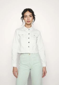 Vero Moda Petite JACKET - Jeansjacke - Cloud Dancer