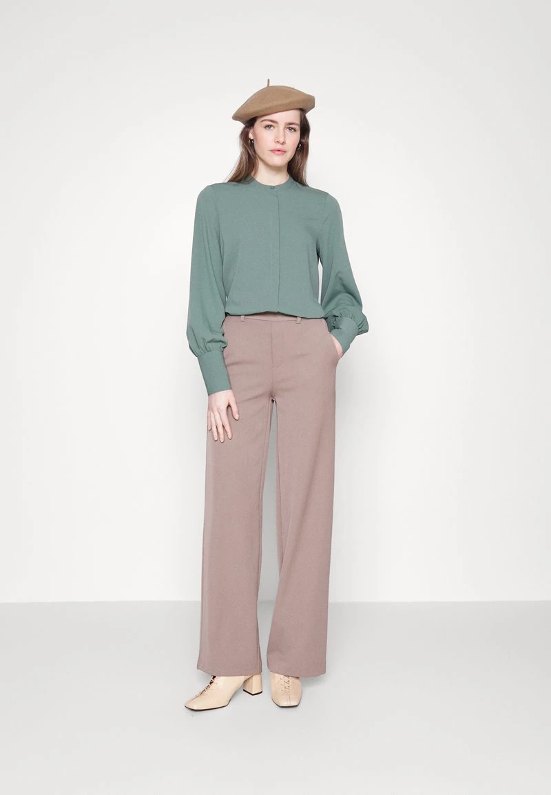 Vero Moda Tall VMOLGA - Hemdbluse - Lauren Wreath 2 Vero Moda Tall VMOLGA - Hemdbluse - Lauren Wreath – Bild 2