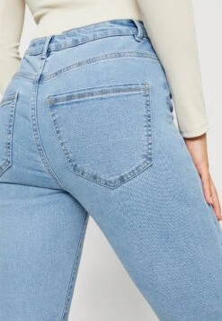 Vero Moda VMLUNA SOPHIA - Jeans Skinny Fit - Light Blue Denim 11 Vero Moda VMLUNA SOPHIA - Jeans Skinny Fit - Light Blue Denim -Vero Moda Verkäufe dc566d18a89347d48c282556f49bfb3a