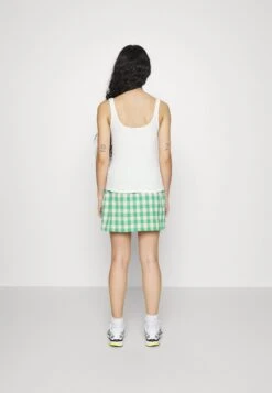 Vero Moda Petite MINI SKIRT - Minirock - Bright Green/birch -Vero Moda Verkäufe dcfbb7a8e5fc434ab8bf278efdc646c0