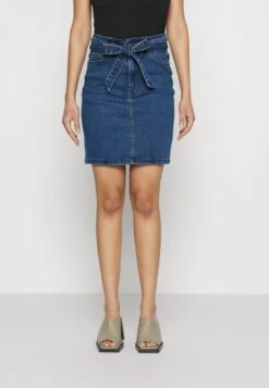 Vero Moda Petite VMCAMILLA SHORT PAPERBAG SKIRT - Maxirock - Medium Blue Denim