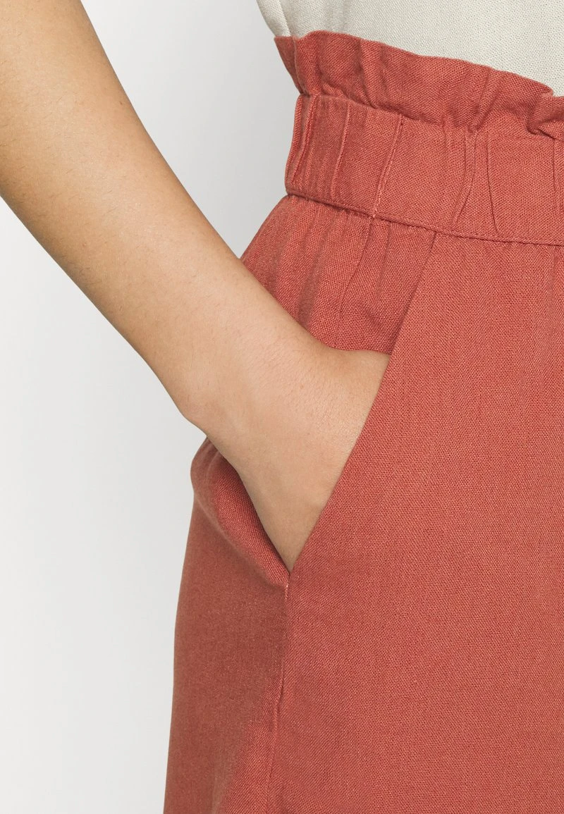 Vero Moda VMJESMILO - Shorts - Marsala Solid 5 Vero Moda VMJESMILO - Shorts - Marsala Solid – Bild 5