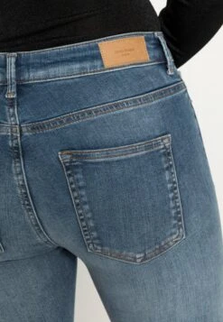 Vero Moda VMPEACH CUT - Jeans Skinny Fit - Light Blue Denim 10 Vero Moda VMPEACH CUT - Jeans Skinny Fit - Light Blue Denim -Vero Moda Verkäufe f62523a69af54e318f03a2c19d39bd36