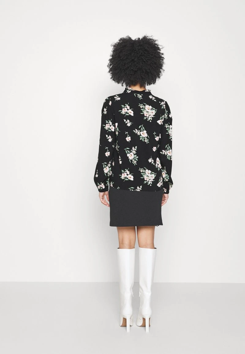 Vero Moda Petite VMEASY VOLUME TOP - Bluse - Black Aop/sandy Black 3 Vero Moda Petite VMEASY VOLUME TOP - Bluse - Black Aop/sandy Black – Bild 3