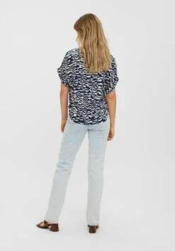 Vero Moda KURZÄRMELIGES - Bluse - Navy Blazer -Vero Moda Verkäufe fd41e9c4066d4b169461a5a33bc411a5